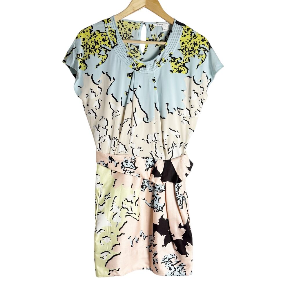 Diane von Furstenberg Silk Abstract Print Short Sleeve Sheath Mini Dress Size 0
